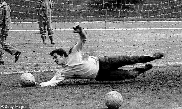 Legendary Real Madrid and Spain goalkeeper Miguel Angel has passed away at the age of 76