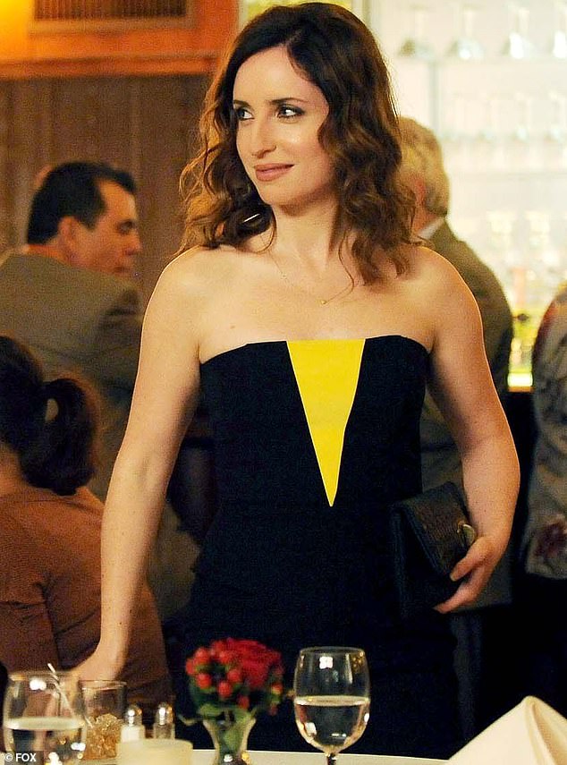 Zoe is depicted in a 2014 episode of New Girl