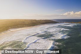 Twenty-one photos showing why Australia is the beach capital of the world (photo: Angourie Back Beach, NSW)