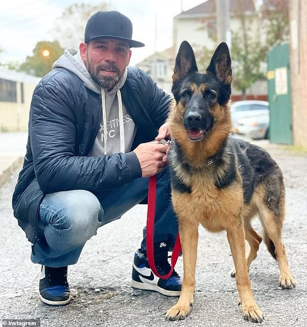 Mike Favor, a 40-year-old carpenter and son of a police officer, had been an active cocaine user for 13 years and was trying to get sober when he met an eight-week-old German shepherd with a heart condition in 2016