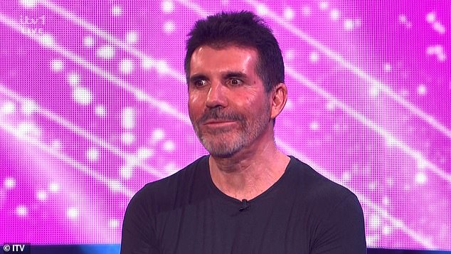 Simon Cowell has left fans shocked with his 'frozen' performance in the latest episode of Saturday Night Takeaway