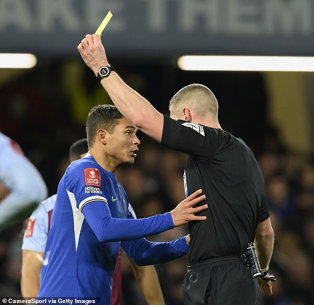 Players could face sin bins for dissent and tactical errors in next season's FA Cup, under a new trial set to be given the green light by football lawmakers IFAB