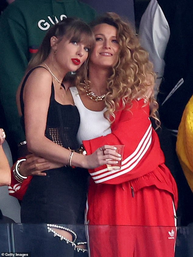 The 36-year-old actress wrapped her arms around Taylor's body as she joined the 34-year-old hitmaker to cheer on her boyfriend Travis Kelce, a tight end for the Kansas City Chiefs