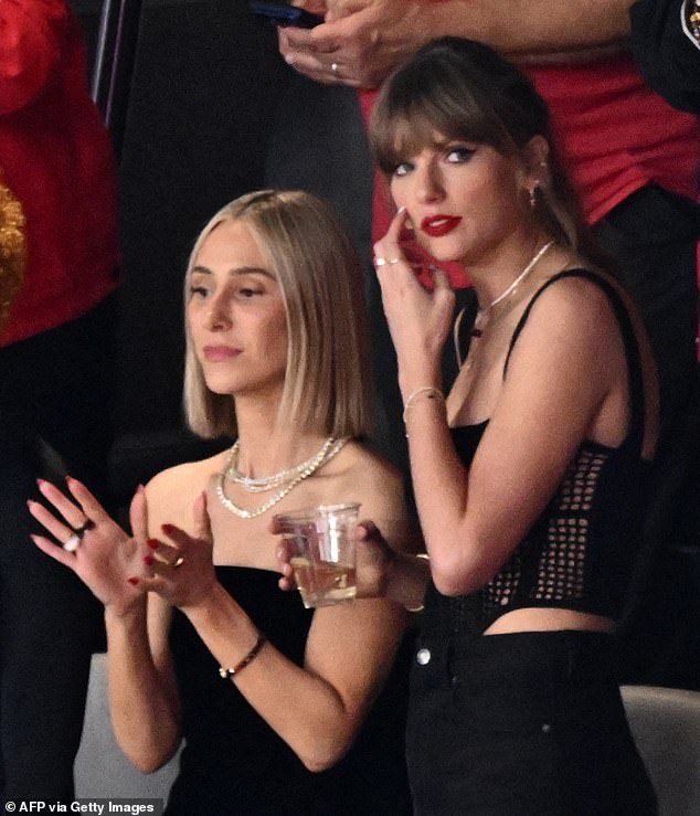 Taylor's friends and family were less than impressed with Travis' shocking sideline, according to insiders