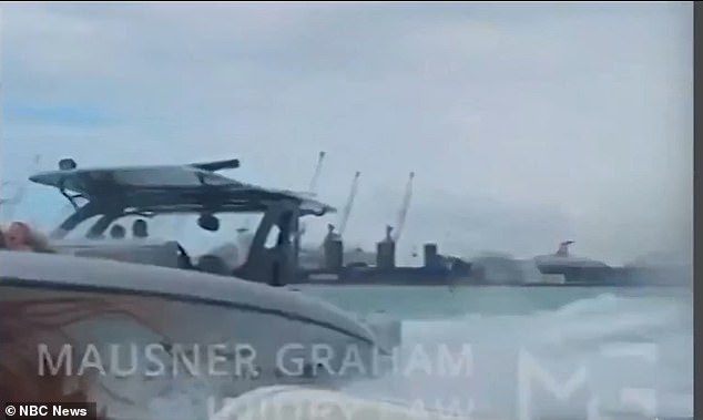 The collision occurred around Fisherman's Channel and shows the tour vessel 'Obelix' speeding directly over the boat 'Thriller'