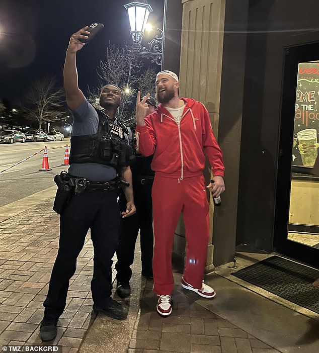 Travis Kelce continued his Super Bowl victory celebration last night at a Kansas City restaurant