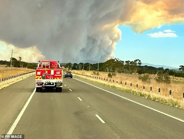 The Country Fire Authority (CFA) confirmed on Saturday that the fire west of Ballarat, which is covering more than 15 hectares, has also claimed sheds and other outbuildings.