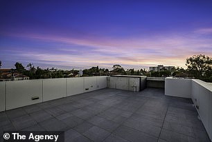 On the very top floor there is a landing with nothing but a mysterious hatch that can be folded out to a 50 m² roof terrace