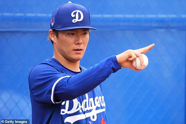 LA Dodgers pitcher Yoshinobu Yamamoto struck out three batters in his spring training debut