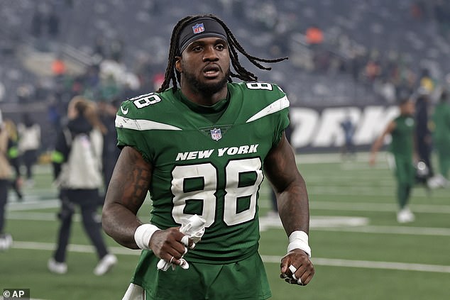 Jets tight end Kenny Yeboah accused Hardman of leaking the team's game plans to Eagles players the wideout used to play with at Georgia