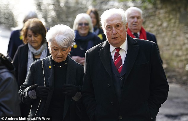 Sir Gareth Edwards was among the Welsh rugby greats to pay tribute to Williams on St David's Day