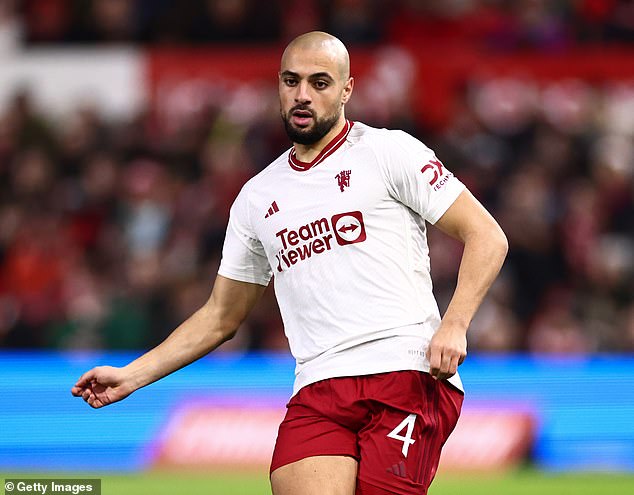 Sofyan Amrabat returned to midfield from left back, but Forest aimed for space