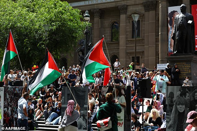 A permanent pro-Palestinian protest has been organized on the steps of Parliament House in Melbourne