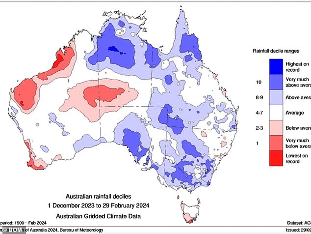 The national average maximum temperature was 1.73°C above average and the national average minimum temperature was 1.5°C above average (weather map in photo)