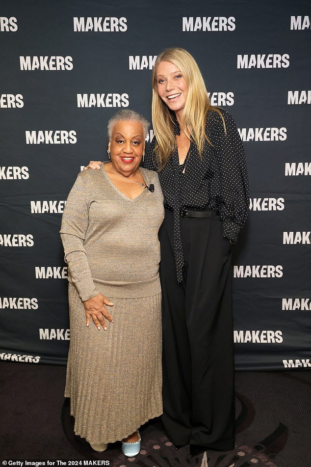 Gwyneth and Bell also found a moment to pose together offstage during the red carpet portion of the event, where Gwyneth mingled with the organization's brass.