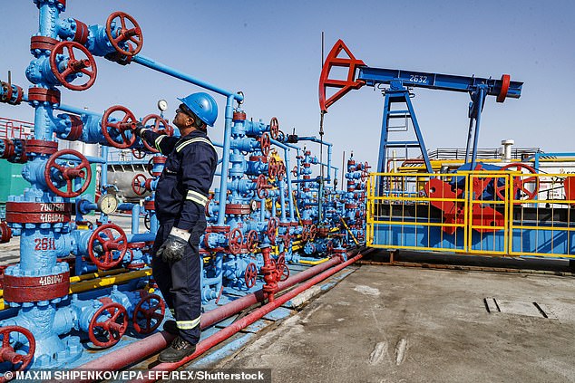 It was and still is not a small operation: Neft Dashlari covers some 27 kilometers, and is home to approximately two thousand employees, three hundred kilometers of roads and 256 individual oil wells.