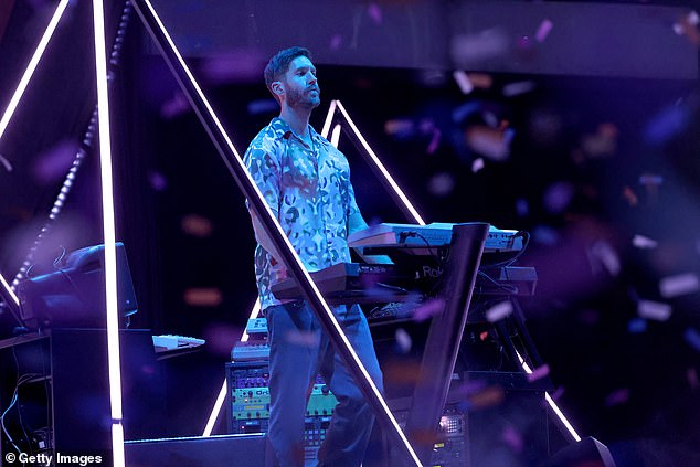 This weekend it was all music for Ellie as she stormed the stage with her and Calvin Harris' hit Miracle (Calvin photo)