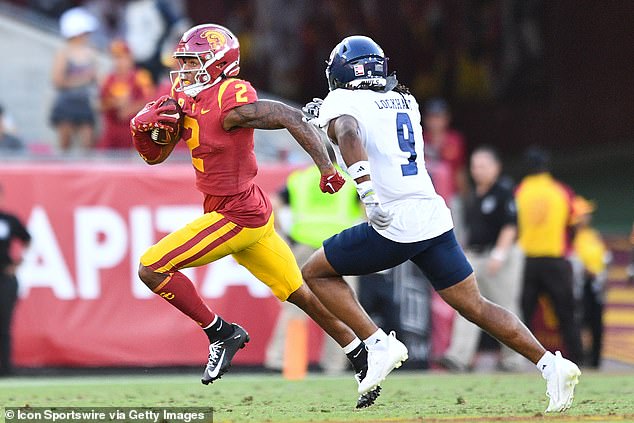 Brendon finished his senior season at USC with 45 receptions, 791 yards and 12 touchdowns