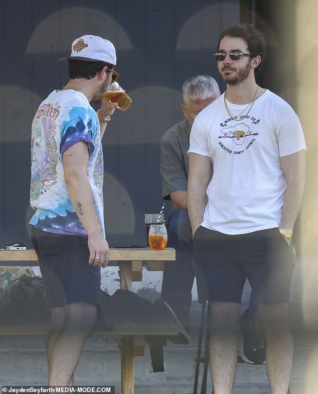 Nick and Kevin enjoyed a beer and some Aperol Spritz during the warm afternoon