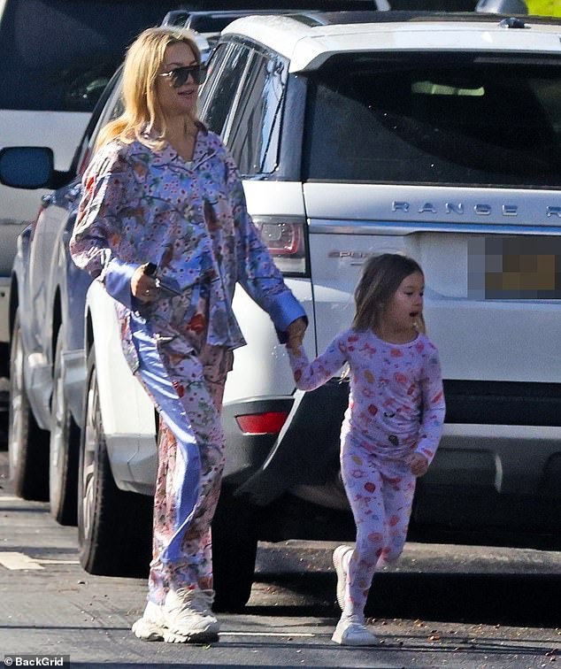 The Oscar-nominated actress, 44, was spotted at the venue alongside her five-year-old girl Rani, who she shares with fiancé Danny Fujikawa