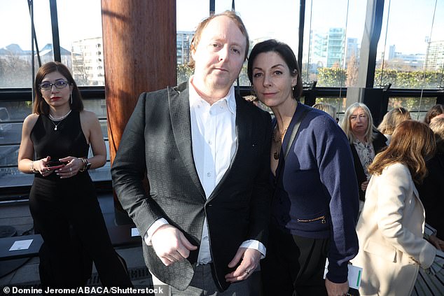 James posed for photos with his other sister Mary, who is a photographer