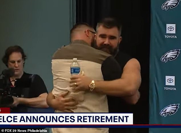 Jason and Travis shared a moment offstage after Jason finished his farewell speech