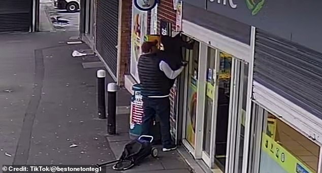 In the photo: The shopkeeper rushes to help her downstairs