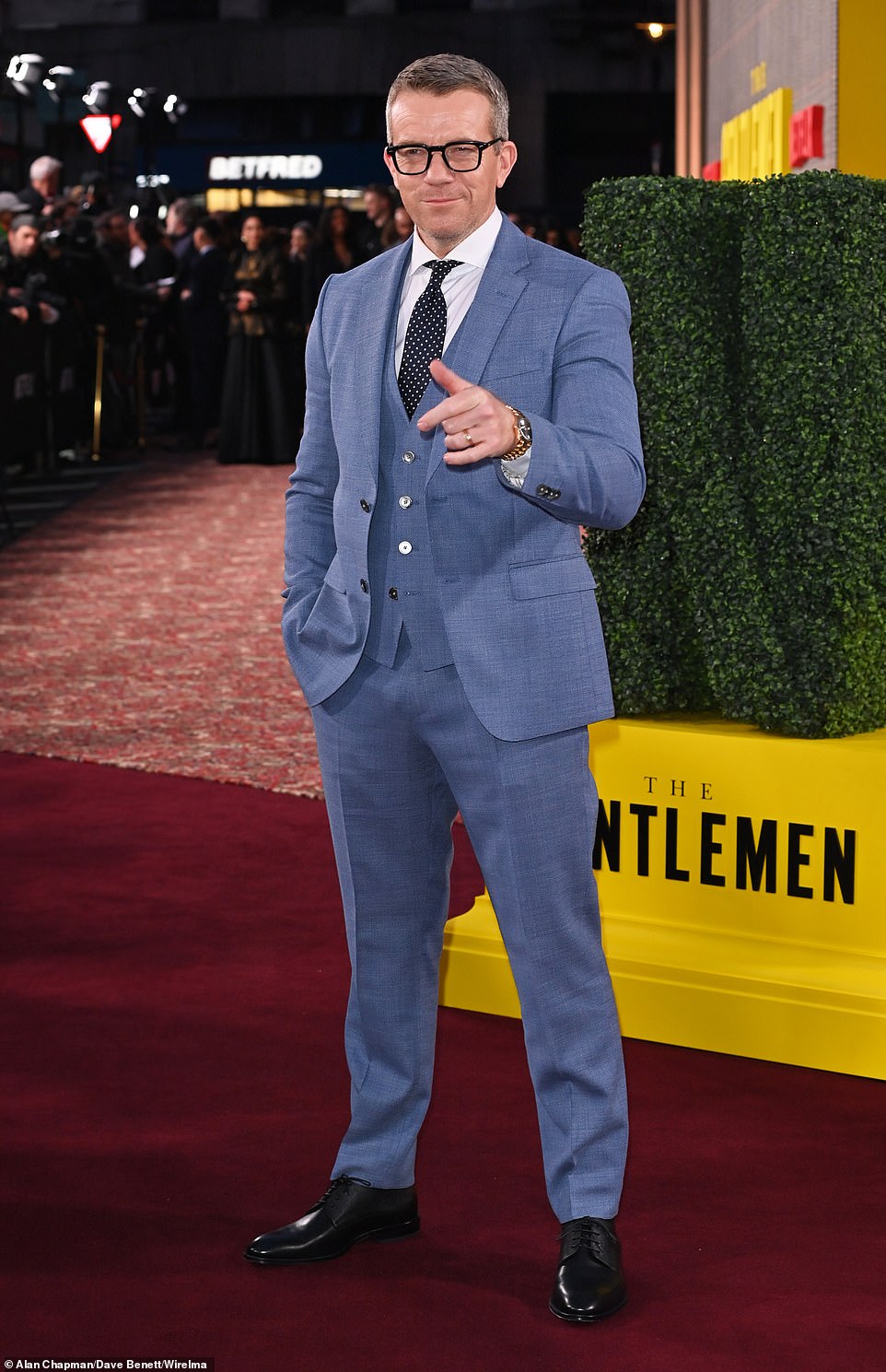 Actor Max Beesley looked smart in a blue three-piece suit and black shoes