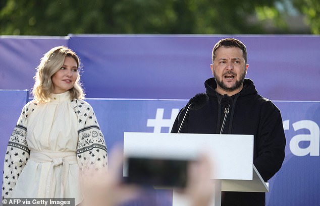 Ukrainian President Volodymyr Zelensky and his wife Olena Zelenska