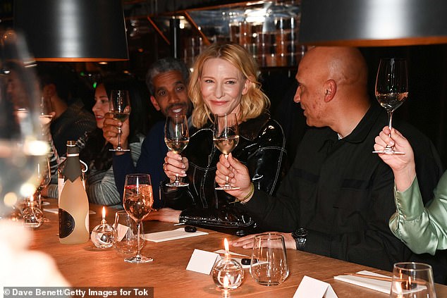 Curiously, Cate was also spotted ring-free last month, when she attended an event in New York at the Museum of Modern Art on February 6.