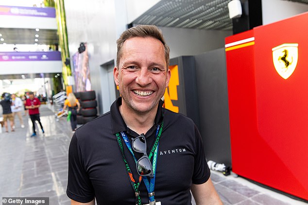 Oliver Bearman's father, David Bearman, prior to qualifying for the Saudi Arabian Grand Prix