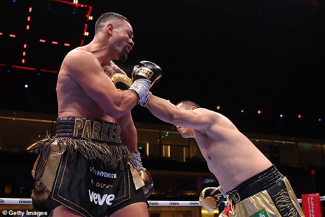 1709942485 587 Joseph Parker defeats Zhilei Zhang via majority decision and WINS