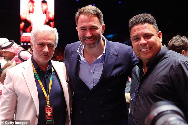 Mourinho has enjoyed boxing and F1 in Saudi Arabia.  He met Eddie Hearn (center) and Ronaldo Nazario (right) on Friday evening.
