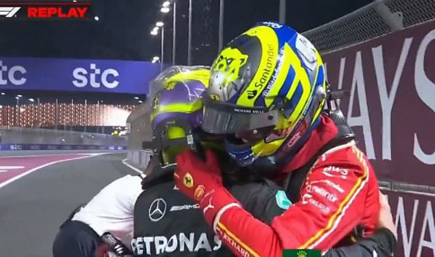 Bearman finished ahead of Lando Norris and Lewis Hamilton (photo congratulates the teenager)