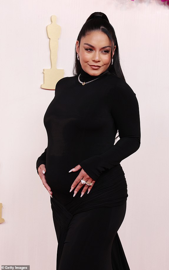 HOLLYWOOD, CALIFORNIA - MARCH 10: Vanessa Hudgens attends the 96th Annual Academy Awards on March 10, 2024 in Hollywood, California.  (Photo by Kevin Mazur/Getty Images)