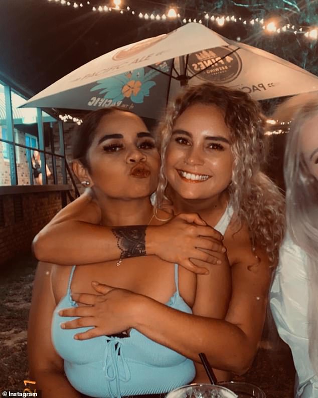 Shantelle Lock (left) with her cousin Ashely Timbery (right) who she said had no obvious symptoms of feeling seriously ill