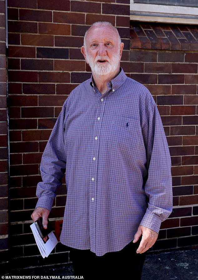 Legendary boxing trainer Johnny Lewis helped Aaron win an Australian amateur boxing title