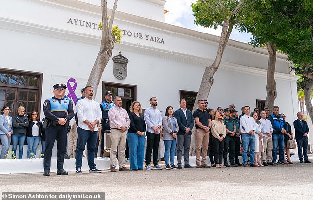 A moment of silence was held in the center of Yaiza, outside the mayor's office, where locals came to pay their respects