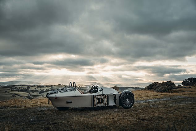 Flintoff was driving a Morgan Three-Wheeler open-top sports car (stock) when it overturned during filming in Dunsfold near Guildford in Surrey