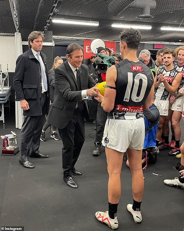 Browne (pictured with Collingwood stars after a match) said the support from the players at the club had helped lay the platform for his recovery