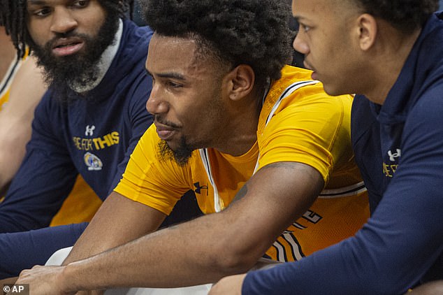 Rollins made the mistake in the final seconds while the Golden Flashes had a one-point lead