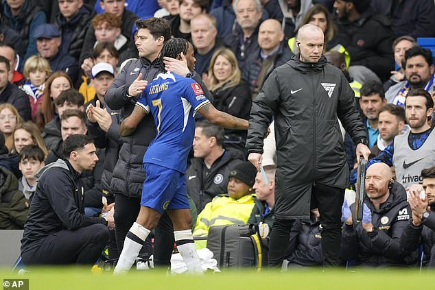 He was booed off the pitch after a poor performance during Chelsea's 4–2 win over Leicester