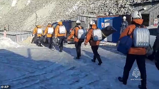 1710863356 393 Race to rescue 13 miners trapped 150 meters underground in