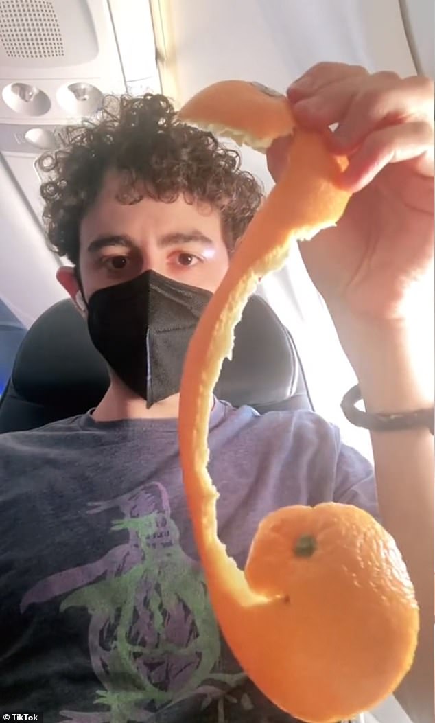An aviator and TikTok user known as @_maxn_ managed to peel an orange with his hands without making a mess on his seat in a video he posted in 2022