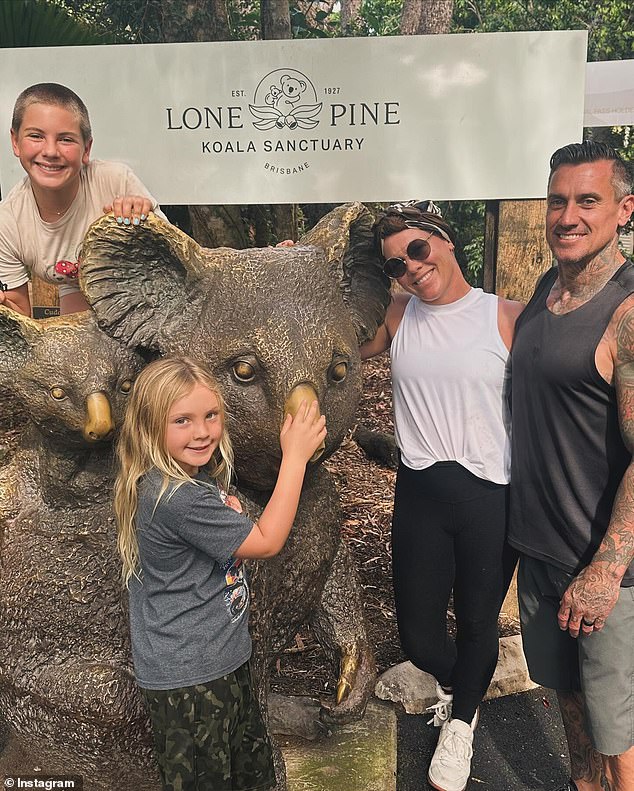 The American singer, 44, took to Instagram on Tuesday to thank her Australian fans for 20 years of support and also shared photos of herself and her family at a koala sanctuary