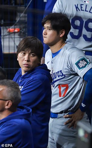 Ohtani (right) has been working with Mizuhara (left) since the 2013 season.