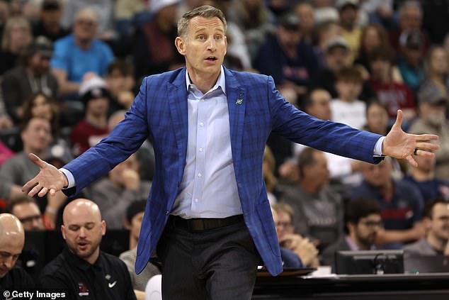 Alabama head coach Nate Oats went to the Yale locker room after the Bulldogs defeated the Tigers