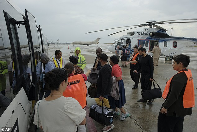 The US government on Thursday organized the departure of 90 American citizens from the northern city of Cap-Haitien in Haiti to Miami and from Port-au-Prince to the Dominican Republic.