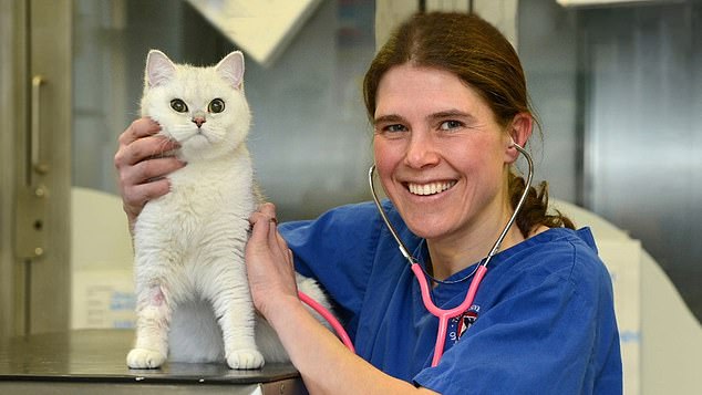 Paris combines her sporting activities with her role as a veterinarian and scientific researcher in Edinburgh