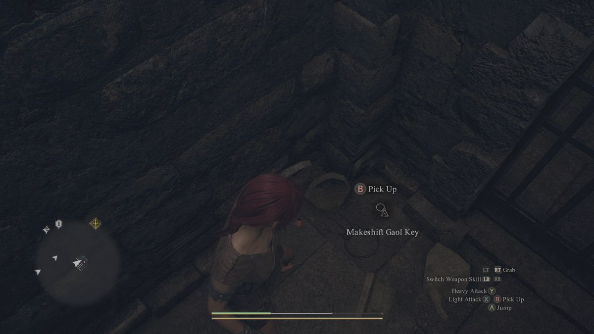 A hero breaks a jar and finds a makeshift prison key in Dragon's Dogma 2.